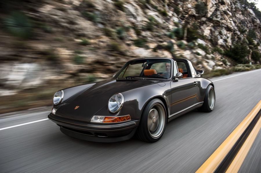  Porsche 911 Targa by Singer 2015 года  (фото 23 из 26)